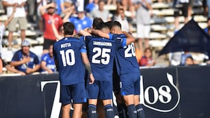 Valentín Depietri marcó un golazo de contragolpe para darle la ventaja a Talleres sobre Racing en el estadio Kempes, por la fecha 15 de la Liga Profesional. (Javier Ferreyra / La Voz)