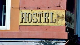 El establecimiento funcionaba como un hostel y no cumplía con diferentes medidas que se exigen a este tipo de estructuras.
