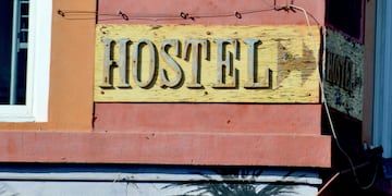 El establecimiento funcionaba como un hostel y no cumplía con diferentes medidas que se exigen a este tipo de estructuras.