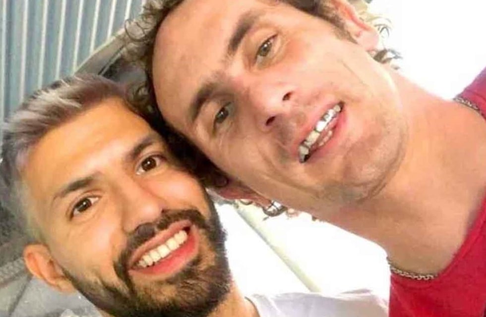 La vez que el Kun Agüero cantó junto a Ke Personajes