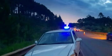 Campo Ramón: maneja alcoholizado y despistó con su auto en la ruta