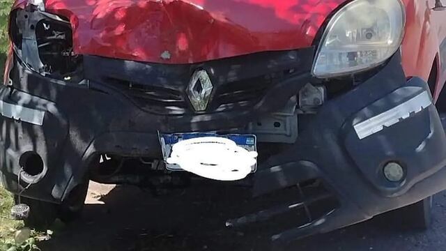 Así quedó la Renault Kangoo de Andreani tras el choque.
