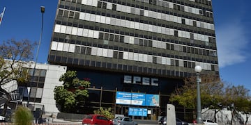 Ersep autorizó a Epec a cobrar diferenciado según el horario de consumo de energía (La Voz).