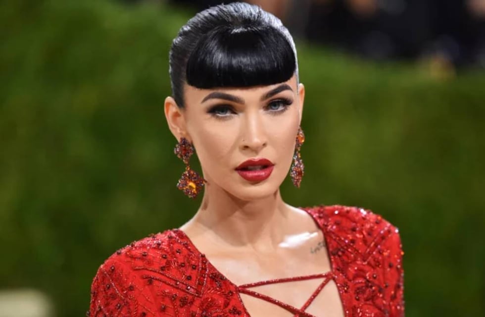 Megan Fox anunció que lanzará un libro que reúne sus experiencias eróticas: “Los chicos lindos son venenosos”