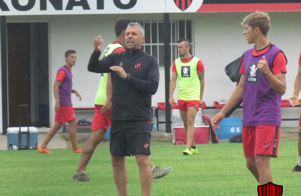 Patronato confirmó el equipo para su duelo ante Vélez este sábado