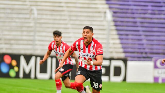 Damián Arce puso el 1 a 1 para Instituto, que lo dio vuelta en Campana (Federico Lopez Claro).