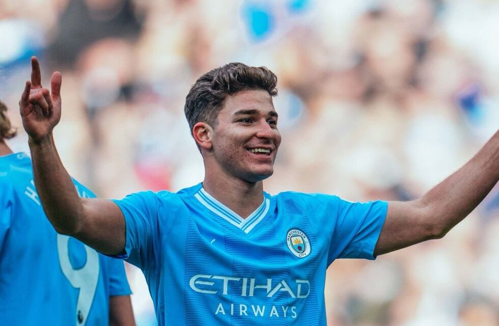 Manchester City - Brighton: de zurda, Julián Álvarez abrió el marcador con un golazo