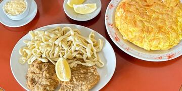 Los platos qe pidió la joven.