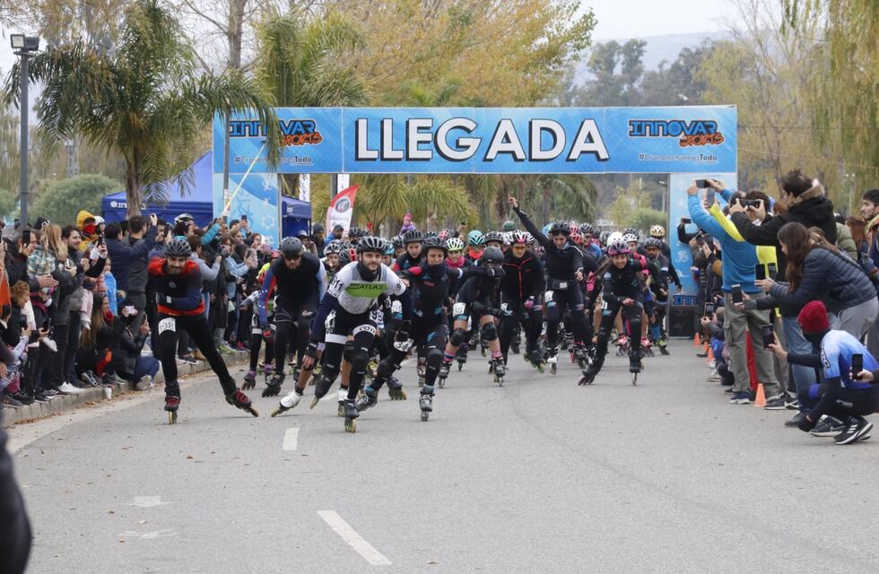 Maratón de rollers y patín en la costanera de Carlos Paz