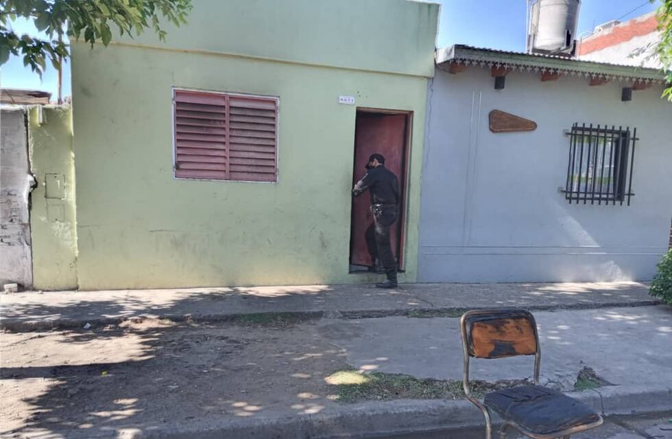 Incendiaron casa de familia de Rosario y un hombre quedó en estado gravísimo