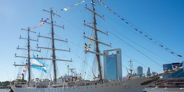 Fragata ARA “Libertad”