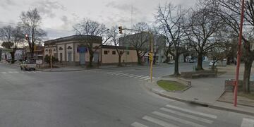 Cruce de las avenidas 25 de mayo y Mitre.