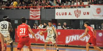 El mejicano Andrés Jaimes debutó en el encuentro entre Atenas y Unión de Santa Fe. (Gabriel Palomeque para La Liga Contenidos)