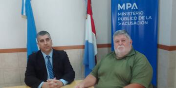 El titular de la Fiscalía Regional 5, Carlos María Vottero, mantuvo en horas de la mañana del miércoles una reunión con el Presidente Comunal de Presidente Roca (departamento Castellanos), Marcelo Bocco.