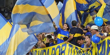 Los hinchas de Boca coparon el Hard Rock Café ante el Bayern Munich (AP).