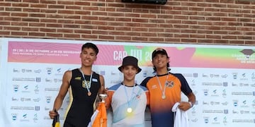 Logro histórico para el remo carlospacense: Liam Zapata se consagró Campeón Argentino. Gentileza: Carlos Paz Vivo.