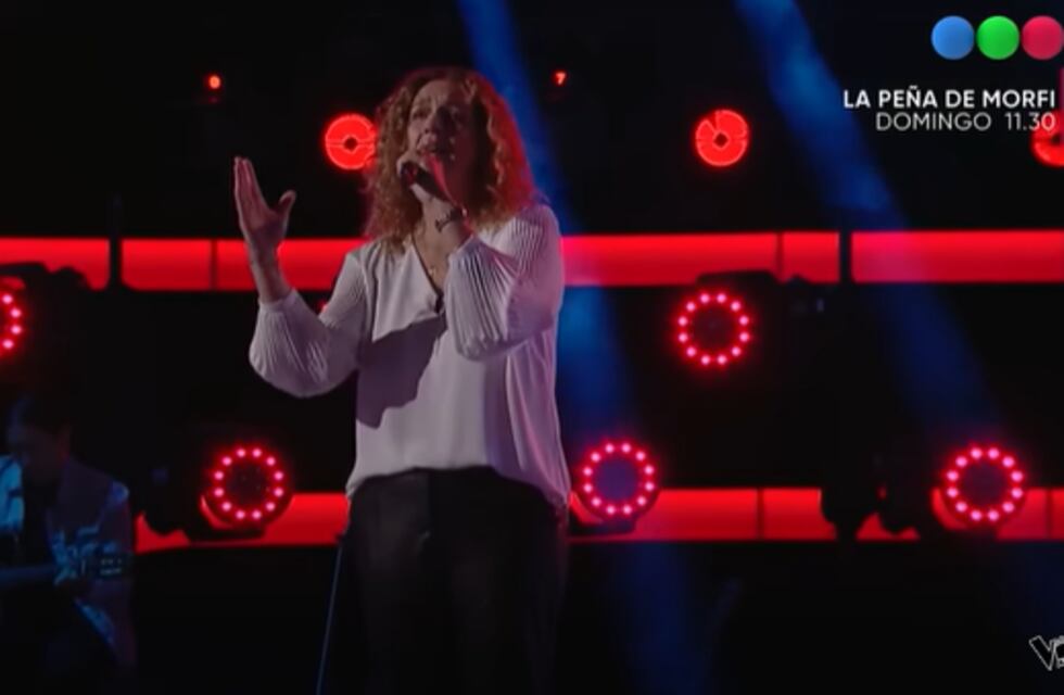 María del Rosario Escobar, la correntina que pasó por la Voz Argentina, declaró que cantar es su medicina