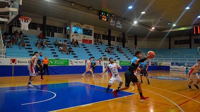 Echagüe cayó ante San Isidro en el Luis Butta.