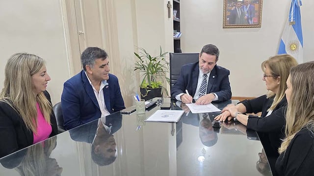 De alumnos de la Facultad de Bioquímica, Quimica y Farmacia de la UNT