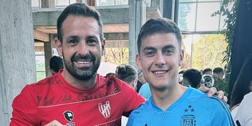 El "Loco" y "La Joya" en Ezeiza.