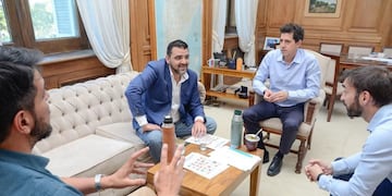 Vuoto sostuvo, "Seguimos gestionando, logrando acuerdos en el marco del programa ‘Municipios de Pie’ y otros programas".