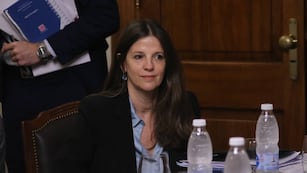 La fiscal regional de Rosario, María Eugenia Iribarren, se presentó ante la comisión bicameral de Acuerdos de la Legislatura de Santa Fe.