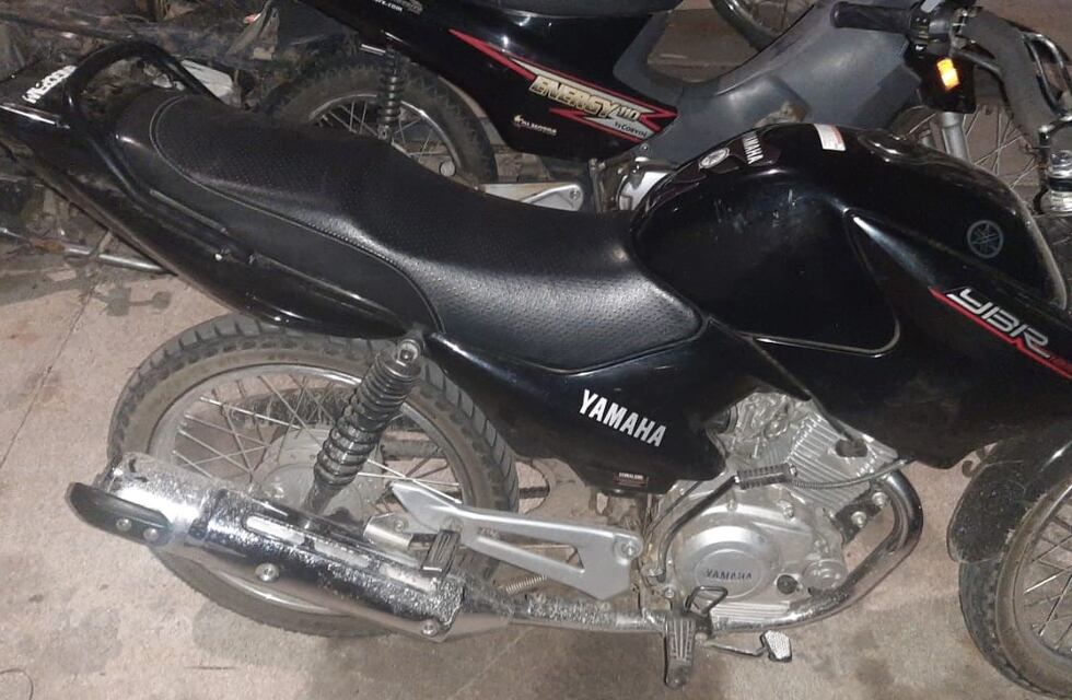 Arroyito: conducía a alta velocidad su moto y lo detuvo la Policía