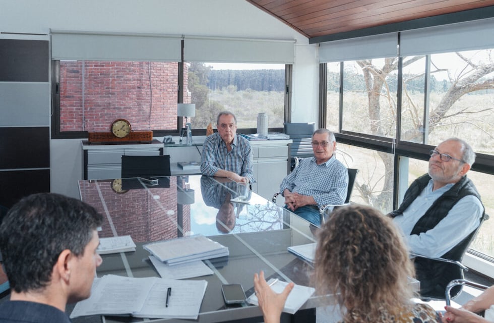 Salto Grande y el Archivo General de la Nación se unen para preservar la historia de Federación