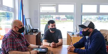 El Secretario de Producción, Innovación e Inversiones, Lic. Eduardo Ibarra, y el Director de Turismo, Lic. Angelo Fagnani recibieron a Sebastián Coria, miembro de "ArgentinosxArgentina".