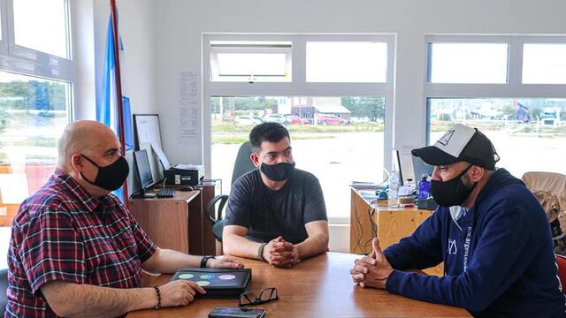 El Secretario de Producción, Innovación e Inversiones, Lic. Eduardo Ibarra, y el Director de Turismo, Lic. Angelo Fagnani recibieron a Sebastián Coria, miembro de "ArgentinosxArgentina".