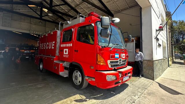 Japón donó una autobomba a los Bomberos Voluntarios de Gualeguaychú