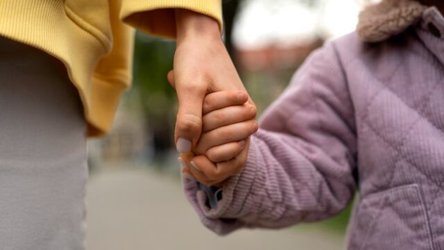 Buscan familias para adoptar a niños y adolescentes en Córdoba.