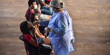 Desde el Ministerio de Salud dijeron: "No hay manera de detener la transmisión de Ómicron".