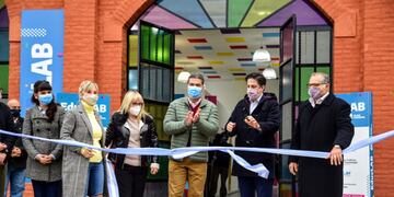 El senador destacó la inauguración en un lugar que "estaba en ruinas"