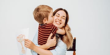 Día de la Madre: maternidad en tiempos de discursos cruzados
