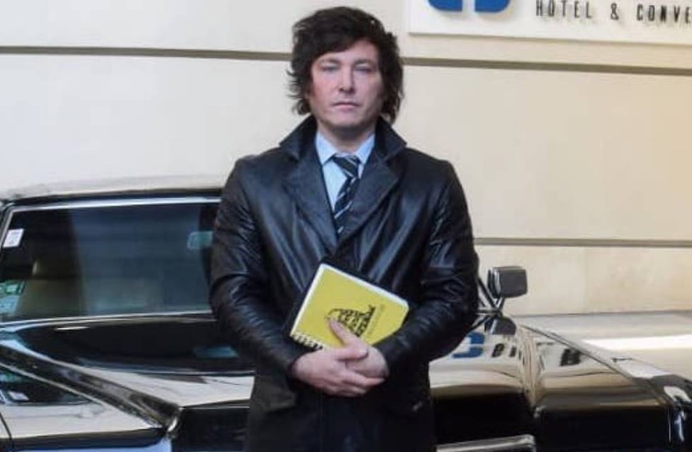 Cómo es y cuánto cuesta el lujoso auto de Javier Milei