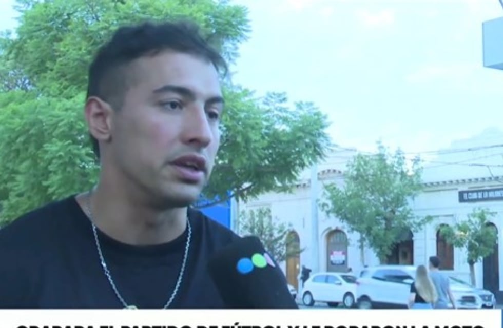 Indignación en Córdoba: estaban jugando al fútbol y les robaron una moto