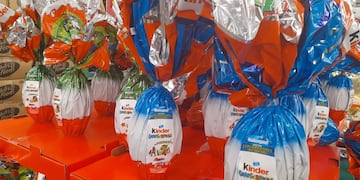 Esto es lo que trae de sorpresa cada huevo Kinder para las Pascuas de 2025