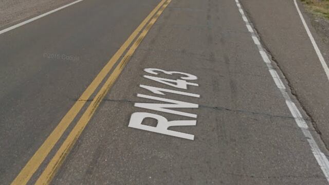 Dos personas a bordo de un Ford ka se accidentaron en San Carlos sobre Ruta Nacional 143.