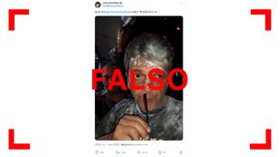 No, Sergio Massa no está cubierto de cocaína en esta foto: se trata de harina, que se acostumbra arrojar en un festival de La Rioja.