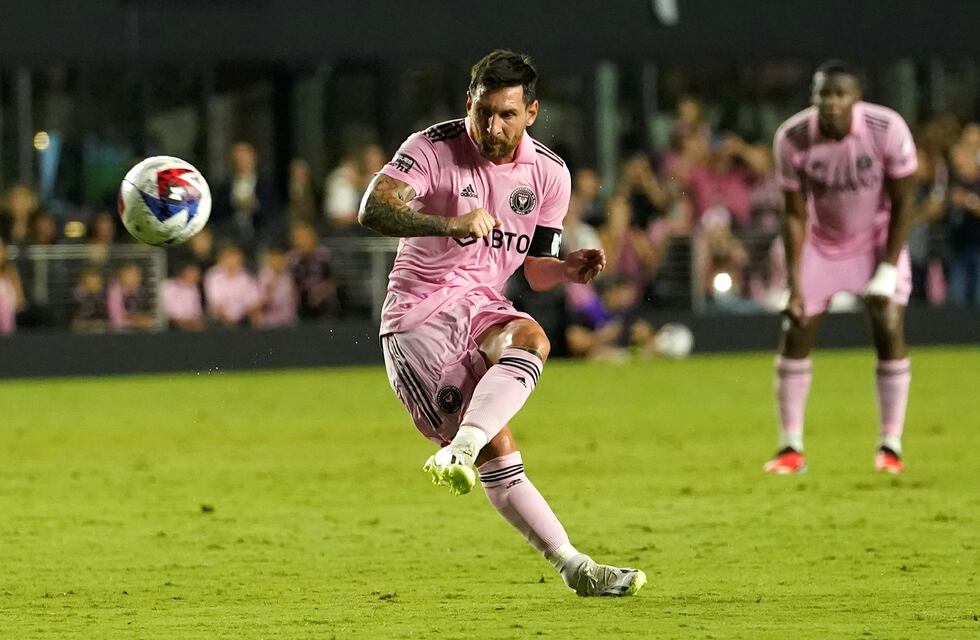 Lionel Messi la rompió en la remontada del Inter Miami y las estallaron las redes: los mejores memes del partido