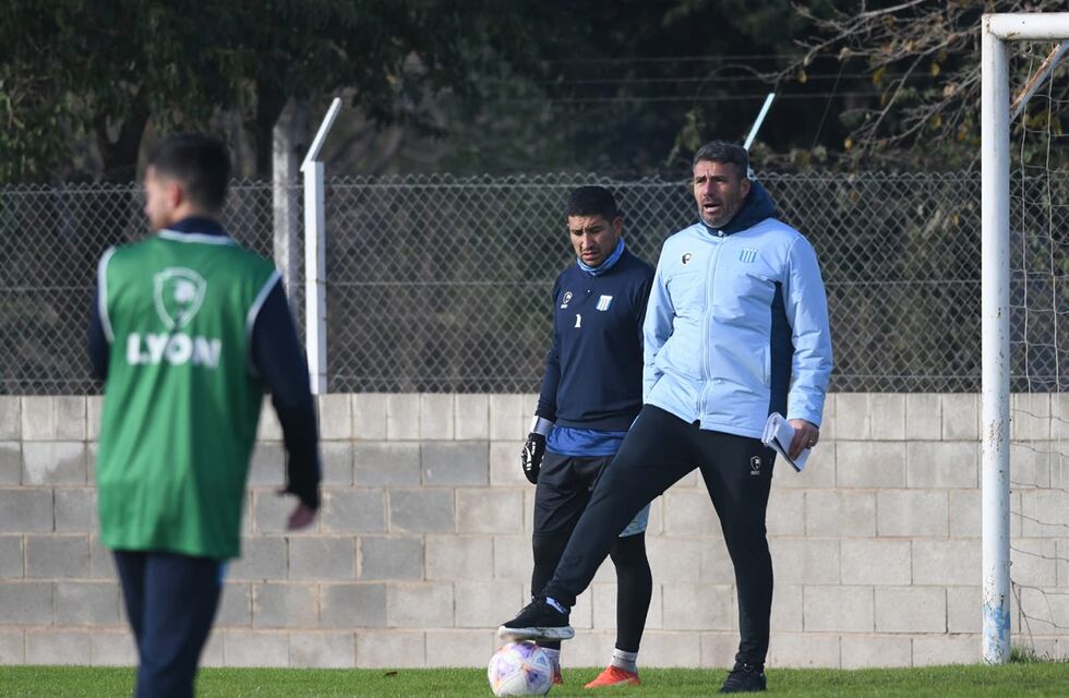 La formación de Racing para el duelo con Atlético Rafaela en el Miguel Sancho