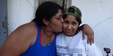 La joven había sido mordida el 23 de ese mes por una araña, coincidente en sus colores con una viuda negra.