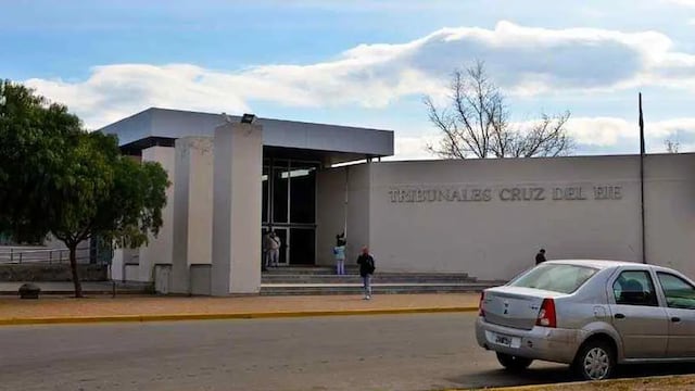 La Justicia de Cruz del Eje investiga las causas y condiciones alrededor del incendio fatal.