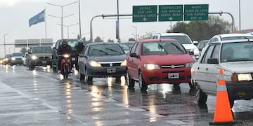 El pronóstico anticipa para esta madrugada tormentas aisladas con posible caida de granizo. Orlando Pelichotti/Los Andes