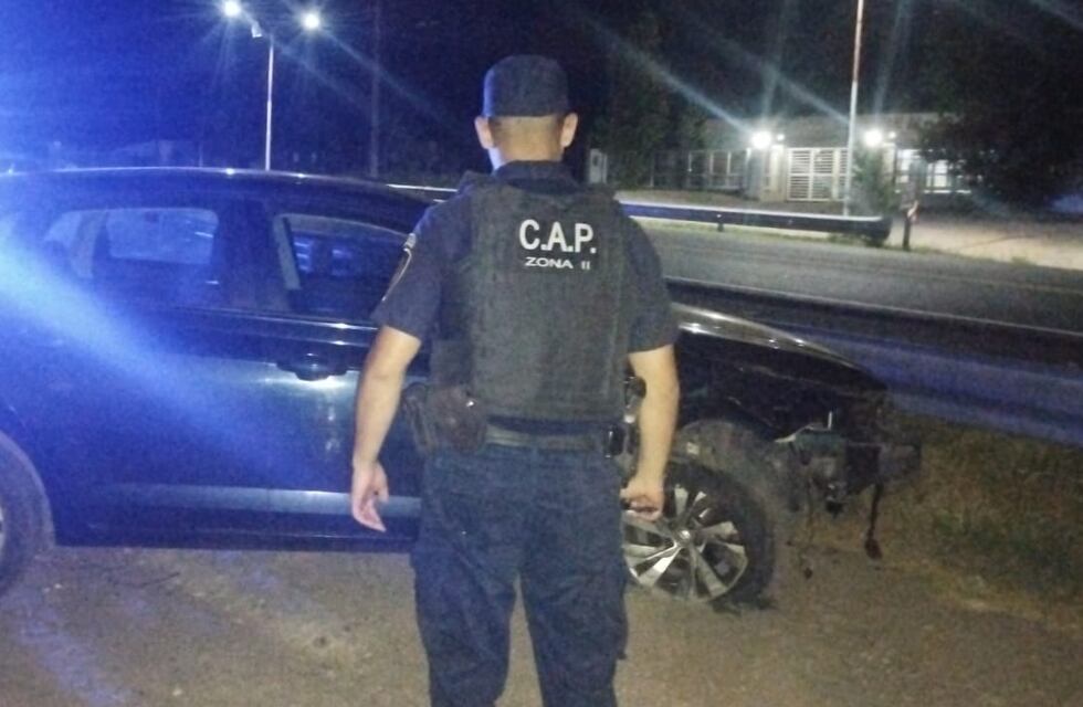 Conducía borracho, llevaba marihuana en el auto y terminó en un accidente