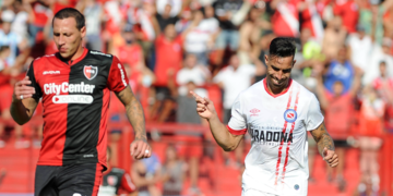 Argentinos Juniors y Newell's, con chances de clasificar a cuartos de final. (Foto: Fotobaires)