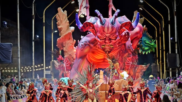 Comparsa “Marí Marí” del Carnaval del País