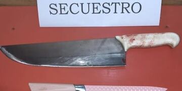 Una pareja se atacó a cuchillazos en San Vicente y tuvieron que se hospitalizados.