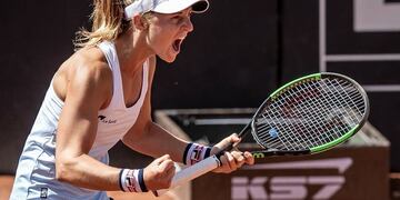 La rosarina llegó a Emiratos Árabes Unidos junto con algunas de las principales jugadoras del circuito. (@sergio.llamera / AAT)